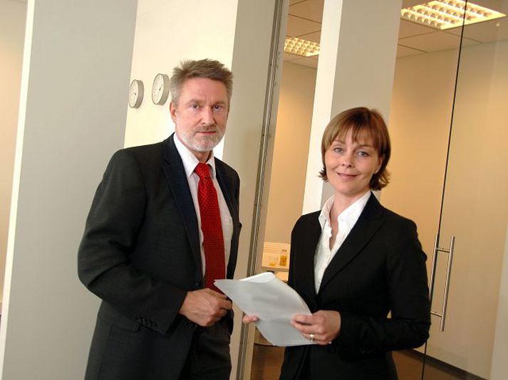 Gunnar Svavarsson, framkvæmdastjóri fyrirtækjasviðs Icebank, og Elín Jónsdóttir, framkvæmdastjóri Arev.