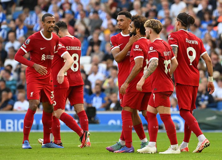 Liverpool er með spennandi lið að mati Jamies Carragher en ekki nógu sterkt til að berjast um Englandsmeistaratitilinn.