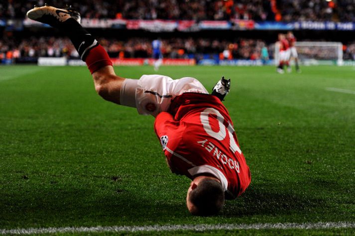 Wayne Rooney framherji Manchester United missir af undanúrslitaleiknum í ensku bikarkeppninni gegn Manchester City á Wembley um þar næstu helgi.