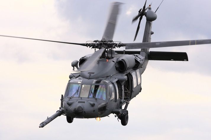 Þyrlurnar sem rákust saman voru af gerðinni HH60 Blackhawk.