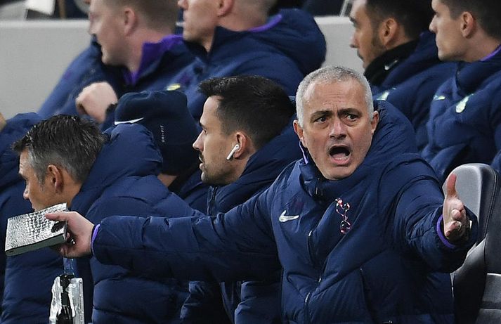 José Mourinho á það til að slá á létta strengi.