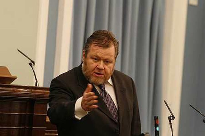 Össur Skarphéðinsson hefur rökstutt ráðningu ferðamálastjórar.