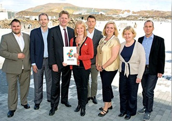 Samstarfssamningur Svansins og Advania var undirritaður á árlegum vinnudegi norrænna stjórnenda Svansins, sem var að þessu sinni haldinn í ráðstefnumiðstöðinni við Bláa lónið.