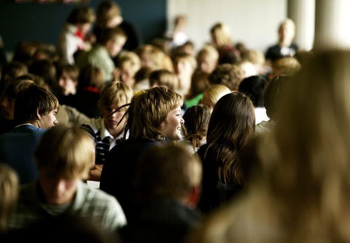 nemendur Tilraun er í gangi um að bjóða nemendum upp á þriggja ára nám til stúdentsprófs, hvort sem um bekkjarkerfi eða fjölbrautakerfi er að ræða.fréttablaðið/hari