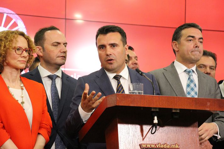 Zoran Zaev, forsætisráðherra hins nýja Lýðveldis Norður-Makedóníu, tilkynnti um samkomulagið á blaðamannafundi í Skopje, höfuðborg ríkisins, í dag.