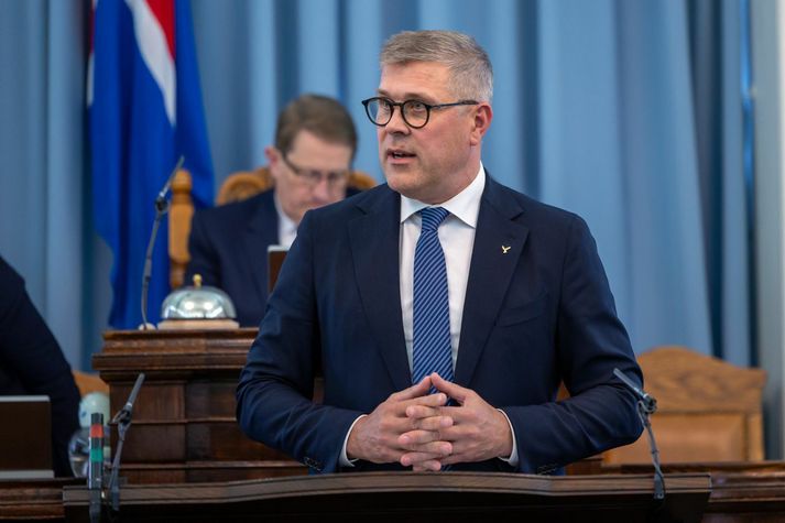 Bjarni Benediktsson forsætisráðherra er formaður Sjálfstæðisflokksins. Hann er sennilega ekki ánægður með fimmtán prósent fylgi.