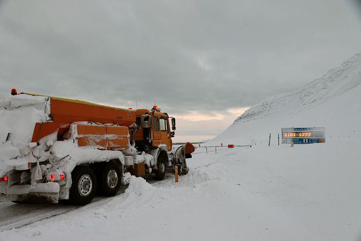 Bæjarráð Ísafjarðarbæjar hvetur stjórnvöld til þess að ráðast nú þegar í útboð á Dýrafjarðargöngum.