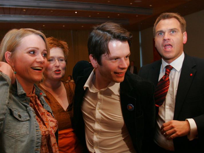 Katrín Júlíusdóttir, Þórunn Sveinbjarnardóttir, Guðmundur Steingrímsson og Árni Páll Árnason á Grand Hótel kosninganóttina 2007.