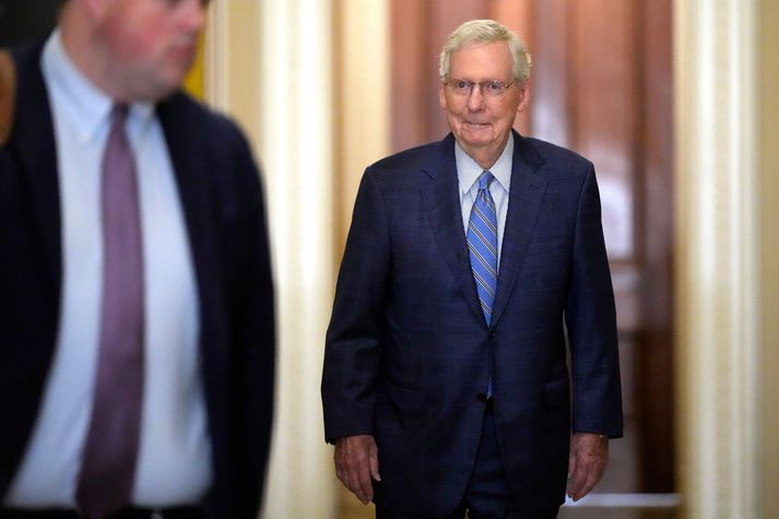 McConnell er 82 ára og þaulsetnasti leiðtogi Repúblikanaflokksins í öldungadeild Bandaríkjaþings. 