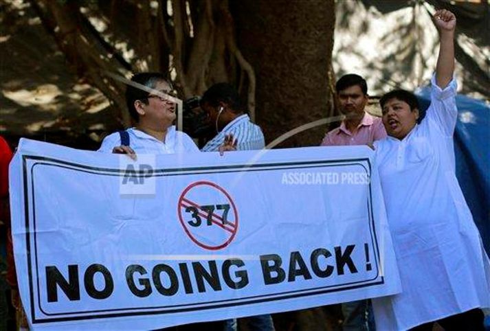 Lögin sem segja að kynlíf einstaklinga af sama kyni vera ónáttúrlegt brot eru númer 377 og er frá þeim tíma þegar Bretland stjórnaði Indlandi.