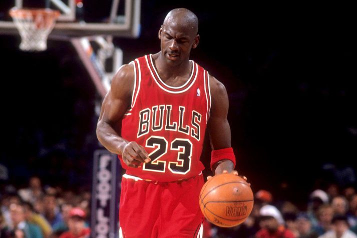 Michael Jordan í leik  með Chicago Bulls í fyrstu úrslitakeppninni þar sem hann fór alla leið.