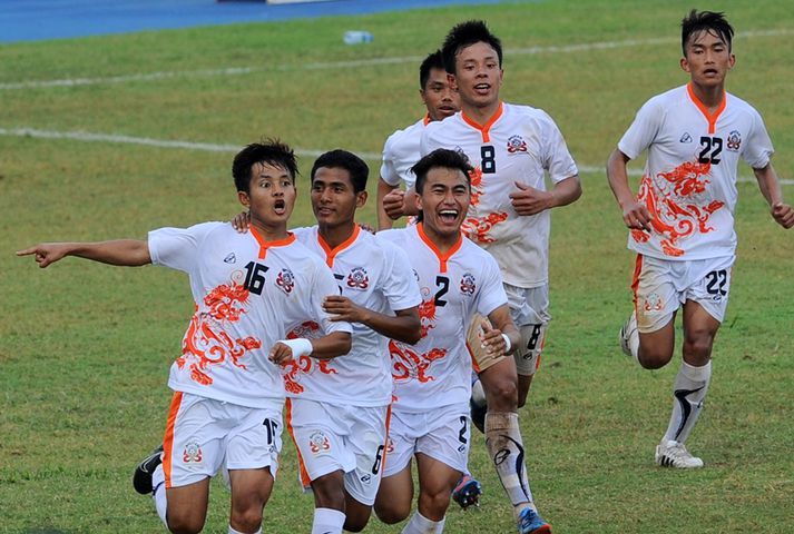 Strákarnir í Bhutan fagna sigurmarkinu gegn Sir Lanka.