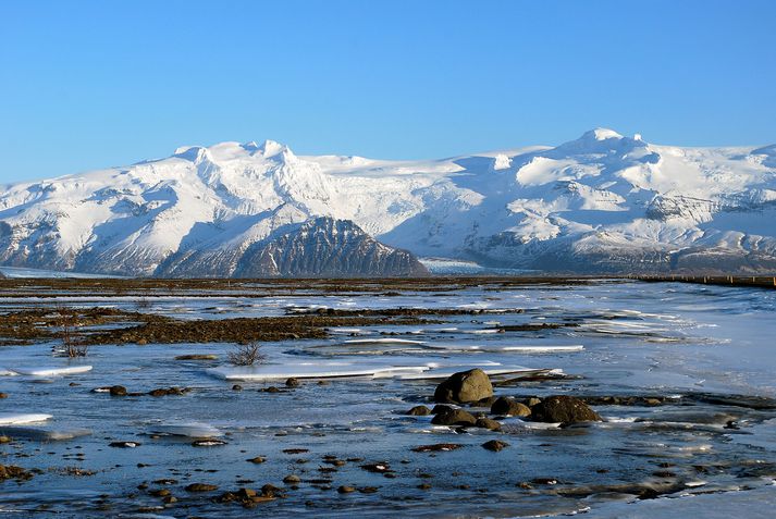 Eldstöðin undir Öræfajökli hefur lengið í dvala undanfarnar aldir en hefur rumskað að undanförnu.