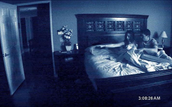 Paranormal Activity Hryllingsmyndin Paranormal Activity verður frumsýnd hérlendis á morgun.