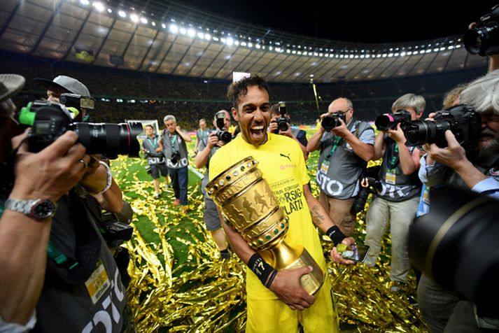 Aubameyang tryggði Dortmund bikarmeistaratitilinn með sínu 40. marki á tímabilinu.