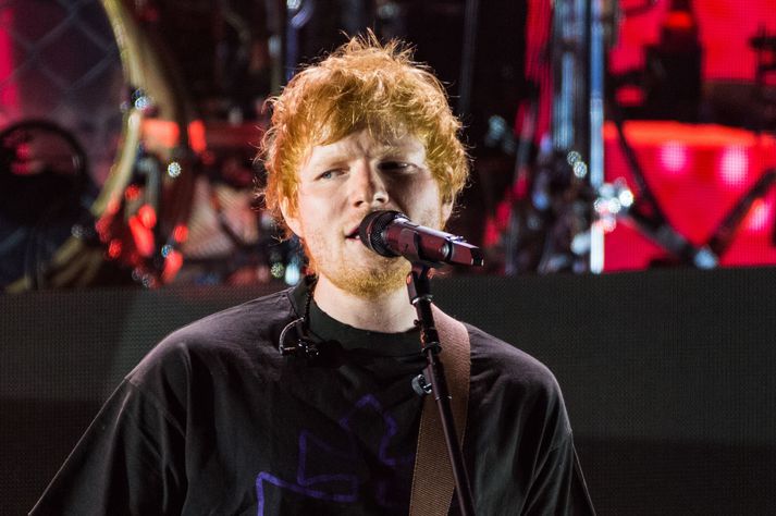 Ed Sheeran ákvað að byrja upp á nýtt á plötunni sinni eftir röð áfalla.