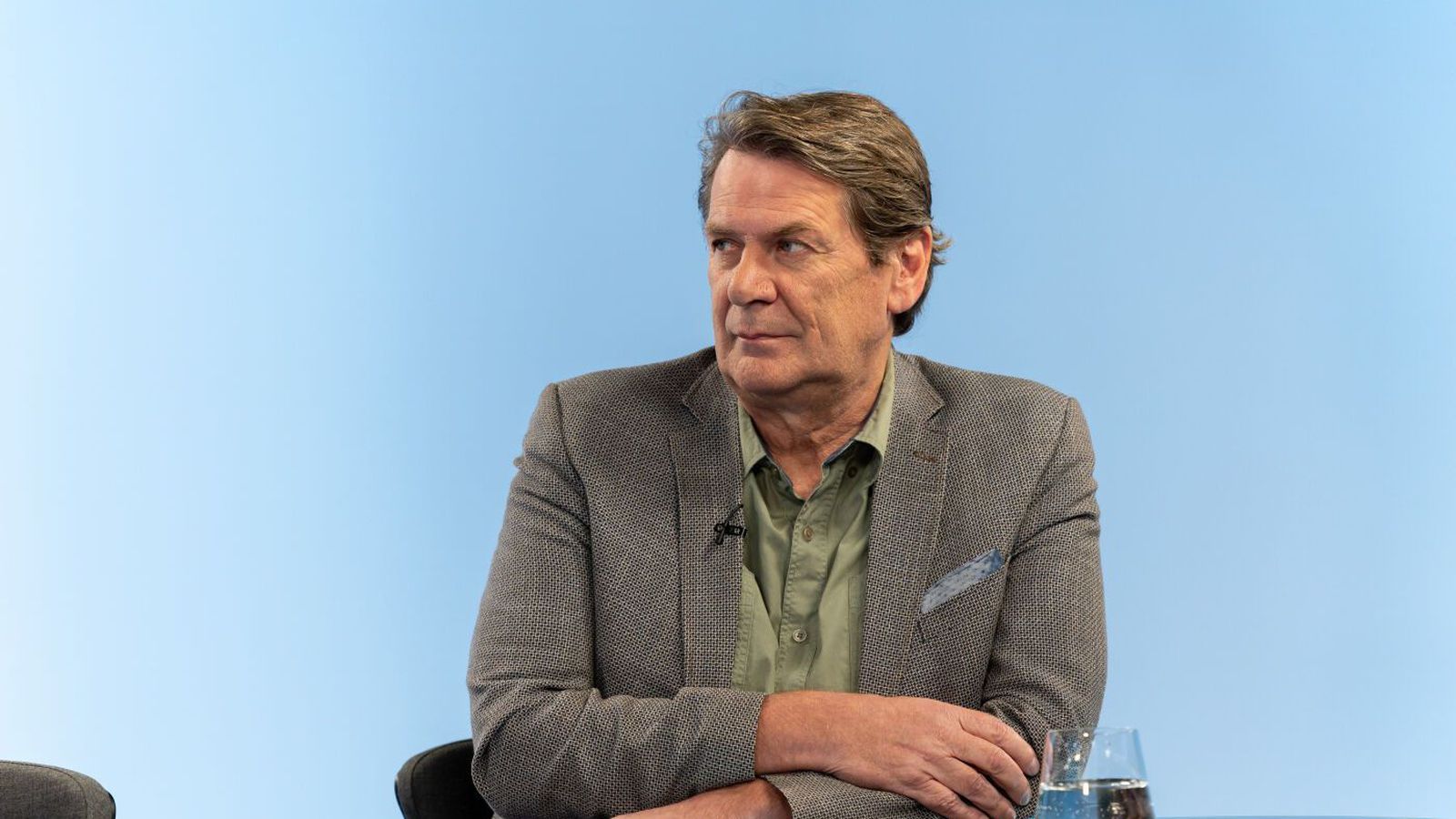 Annað hvort í pólitíkina eða á eftir­laun