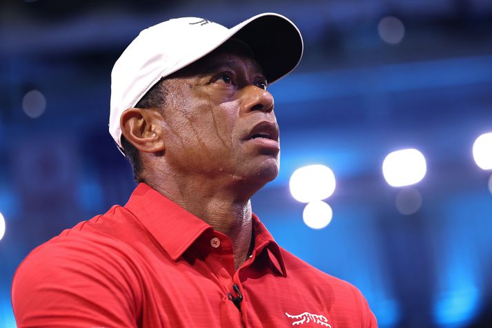 Tiger Woods lenti í bílslysi í dag og ekki er vitað um alvarleika meiðsla hans.