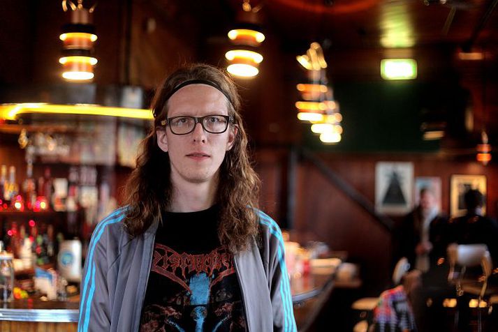 Árni Sveinsson kvikmyndagerðamaður hefur nýlokið við heimildamynd um Bubba sem kemur út samhliða nýju plötunni í vor.