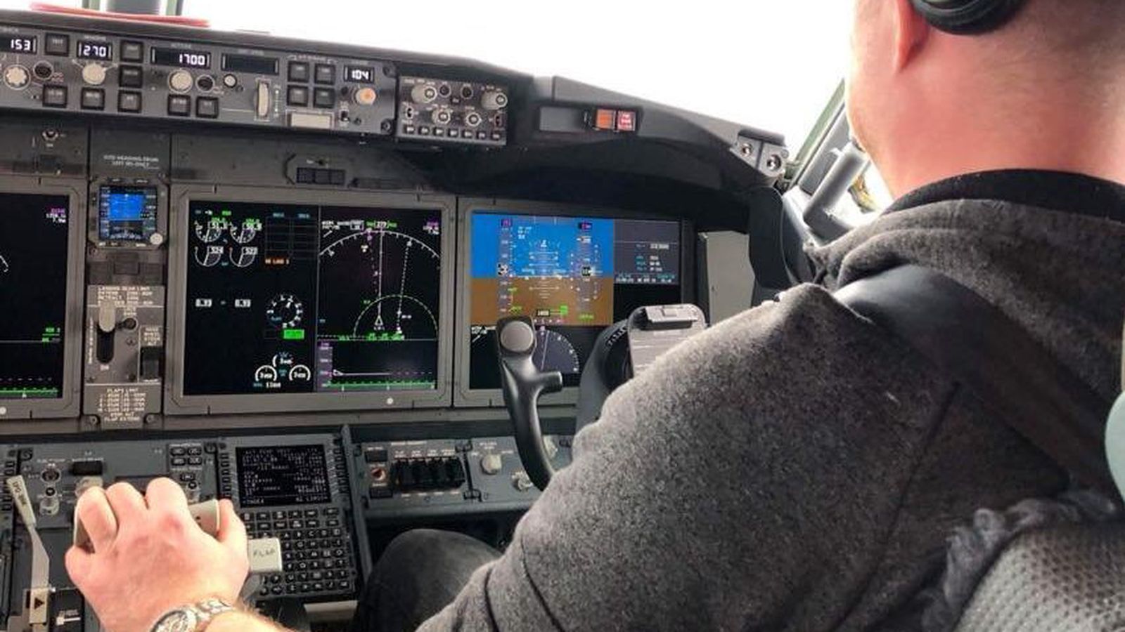 Flug­maður hjá Icelandair opnar bók­haldið