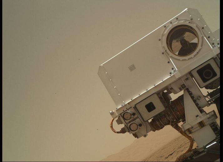 Selfie af Curiosity vélmenninu á mars.