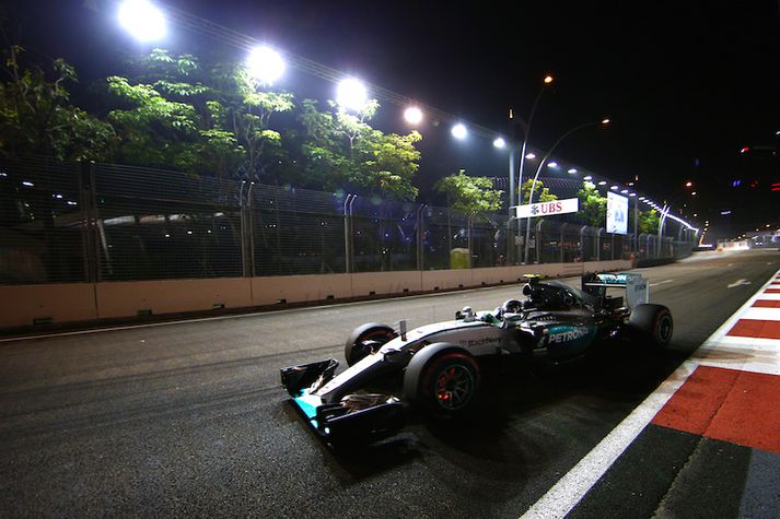 Nico Rosberg var fljótastur á fyrri æfingunni.