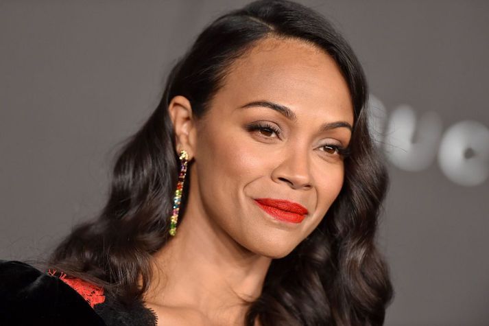 Zoe Saldana hefur verið harðlega gagnrýnd fyrir að hafa farið með hlutverk Ninu Simone í kvikmynd um tónlistarkonuna.