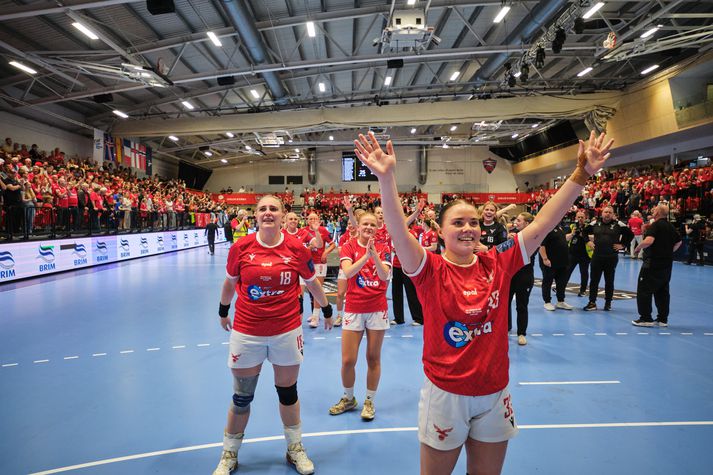 Elín Rósa varð Evrópubikarmeistari með Val síðasta laugardag og hefur leik í úrslitakeppninni gegn Haukum í kvöld.