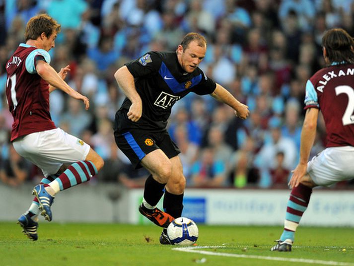 Manchester United tapaði óvænt í fyrri leiknum á móti Burnley.