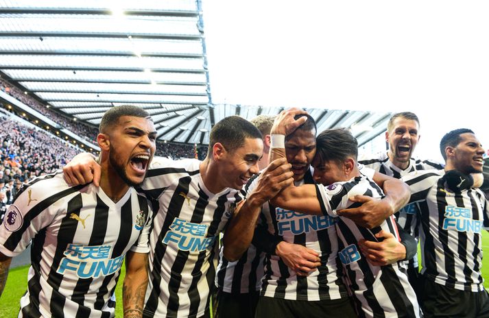 Newcastle fagnar sigurmarkinu.