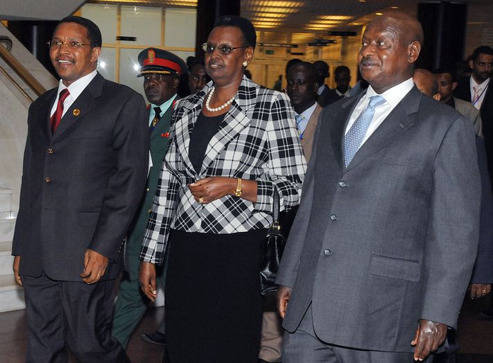 Forsetahjón Úganda á þingi í Eþíópíu. Janet Musaveni er fyrir miðju.