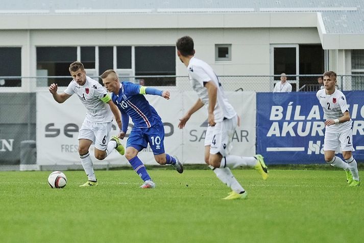 Albert Guðmundsson á ferðinni í leiknum gegn Albaníu á dögunum.