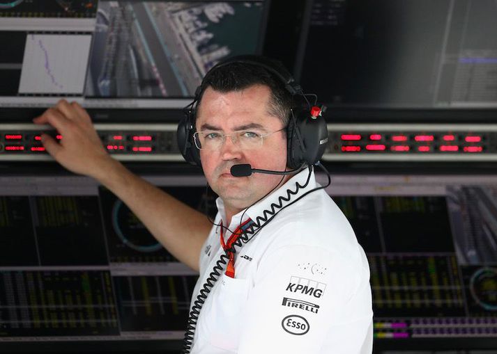 Eric Boullier er viss um að McLaren væri að vinna keppnir ef Mercedes vél væri að knýja bílinn áfram.