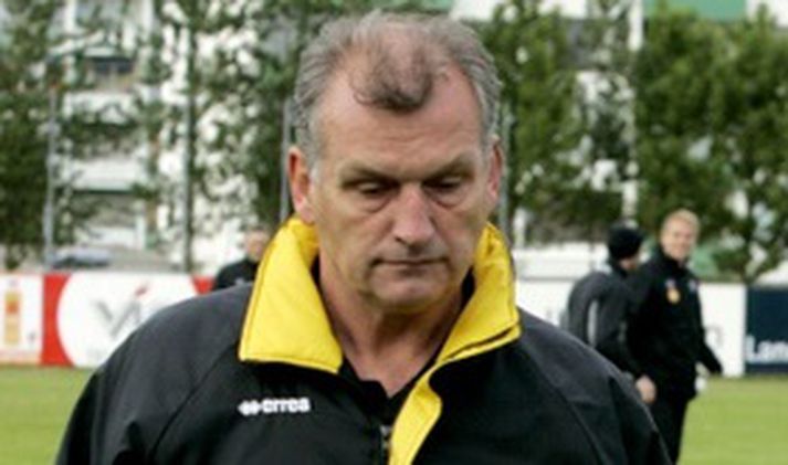 Guðjón Þórðarson, stjóri Crewe Alexandra.