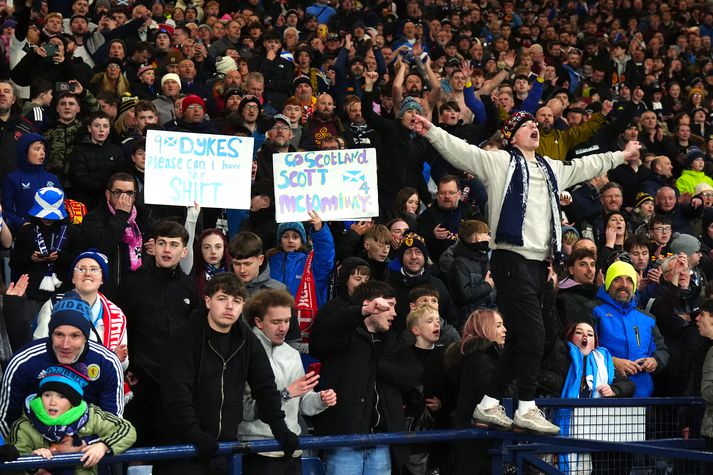 Stuðningsmenn Skota höfðu ástæðu til að fagna.