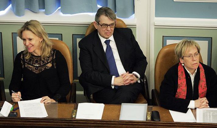 Þorgerður Katrín Gunnarsdóttir, Björn Bjarnason og Ingibjörg Sólrún Gísladóttir eru í hópi 31 stjórnmálamanns sem njóta biðlauna. fréttablaðið/auðunn