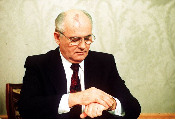 Tími Mikhail Gorbachevs á jörðinni er lokið. Hans verður minnst í sögunni fyrir stórt hlutverk hans í endalokum kalda stríðsins og einveldis Kommúnistaflokksins í Rússlandi.