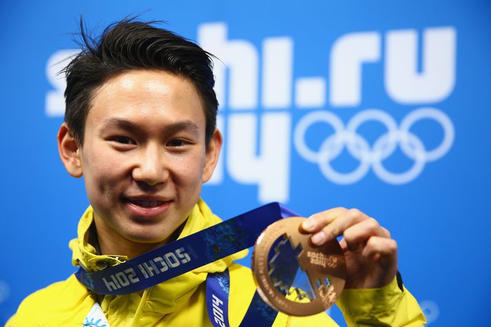 Denis Ten með bronsið í Sochi.