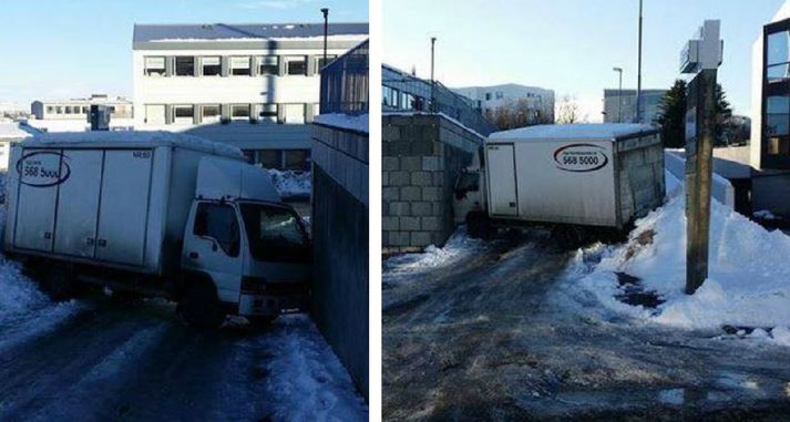 Það reyndist lítið mál að losa bílinn úr þessum aðstæðum
