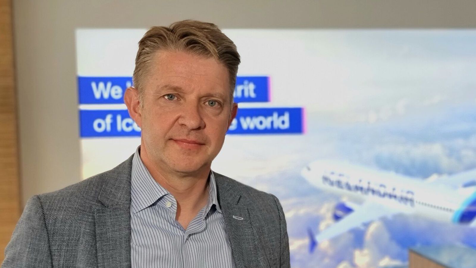 Gengi Icelandair hrapar
