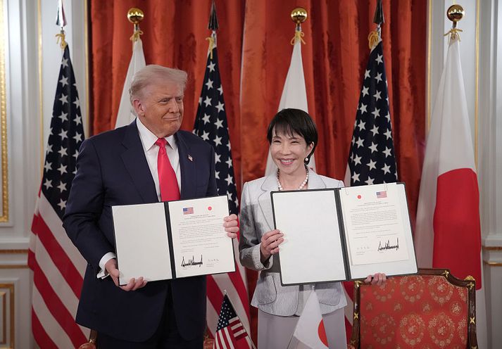Trump óskaði Takaichi til hamingju með að verða fyrsta konan til að gegna embætti forsætisráðherra í Japan. Þá sagðist hann myndu gera allt fyrir Japan.