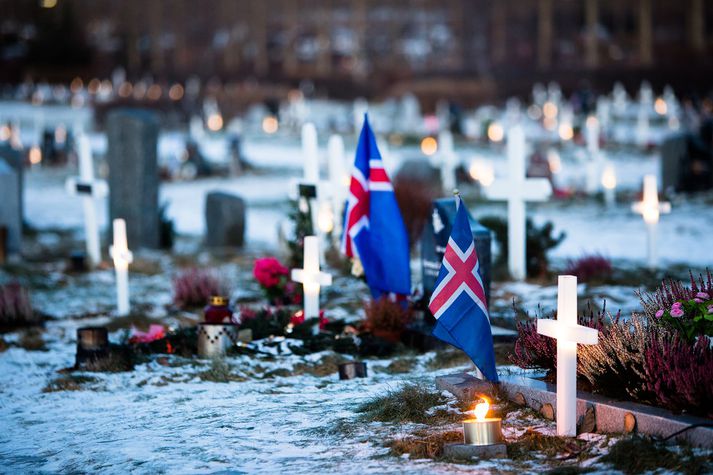 Í hópi þeirra sem létust á árinu voru fyrrverandi ráðherrar, einhver besti knattspyrnumaður sem Íslendingar hafa alið, tónskáld og merkir rithöfundar.
