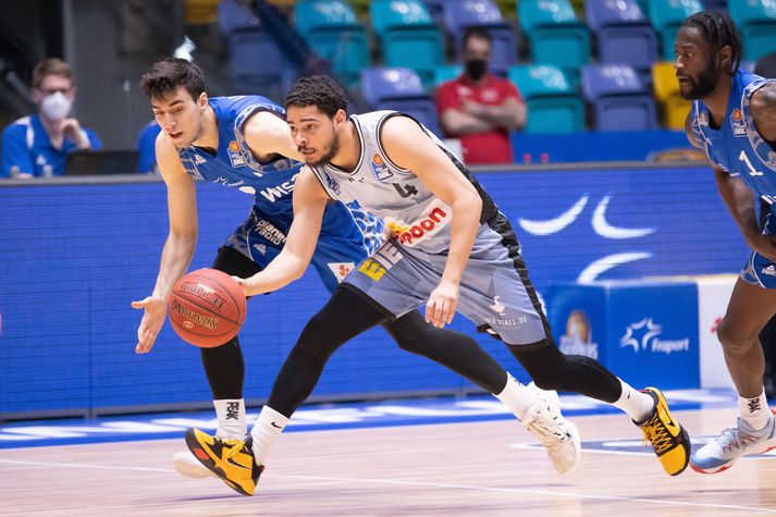 Nimrod Hilliard IV mun leika með KR á yfirstandandi tímabili í 1. deild karla í körfubolta.