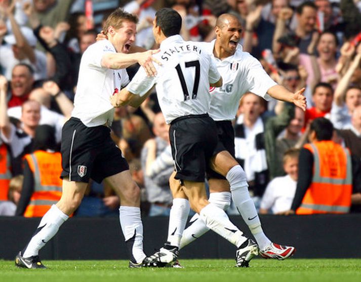 Leikmenn Fulham fagna marki Brian McBride.