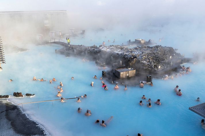 Bláa lónið hefur verið tómt í fjóra mánuði en nú ætti fólk að fara að sjást aftur í bláu lóninu um helgar næstu vikurnar.