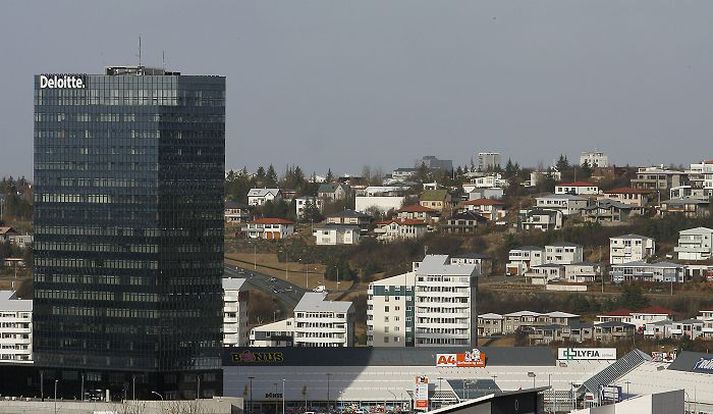 Foreldrar leikskólabarna eru ósáttir við mikla hækkun á gjöldunum. fréttablaðið/pjetur