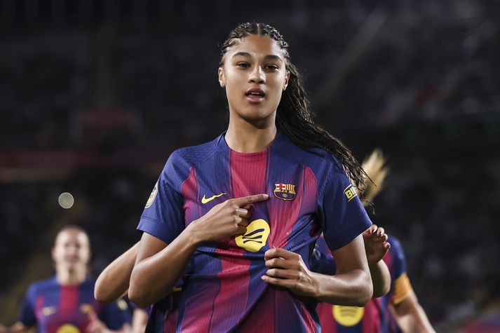 Sydney Joy Schertenleib fagnar einu af mörkum sínum fyrir Barcelona.