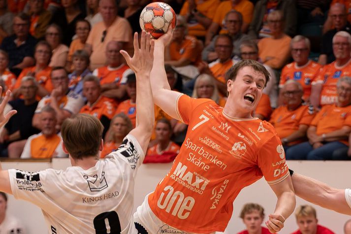 Baldur Fritz sækir í átt að marki í leik með Kristianstad.