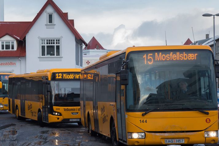 Strætó fer í Mosfellsbæ á nóttunni um helgina.