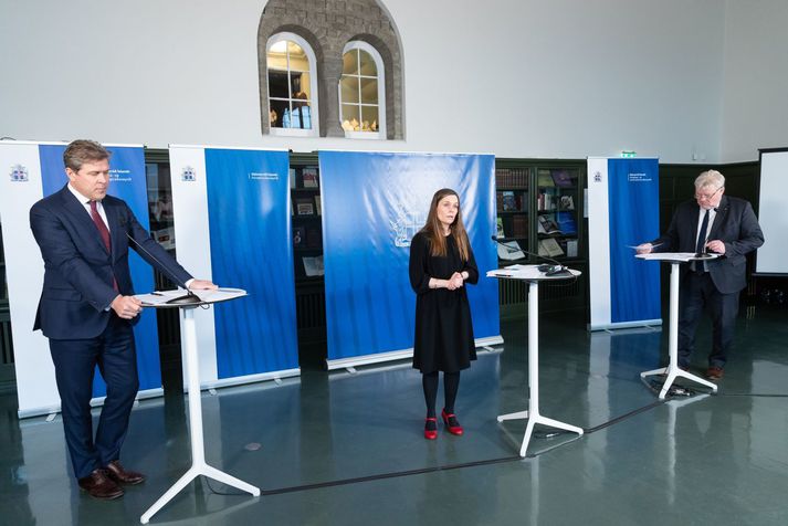 Bjarni Benediktsson, fjármálaráðherra, Katrín Jakobsdóttir, forsætisráðherra, og Sigurður Ingi Jóhannsson, samgöngu- og sveitarstjórnarráðherra, í Safnahúsinu í síðustu viku þegar aðgerðapakki tvö var kynntur.